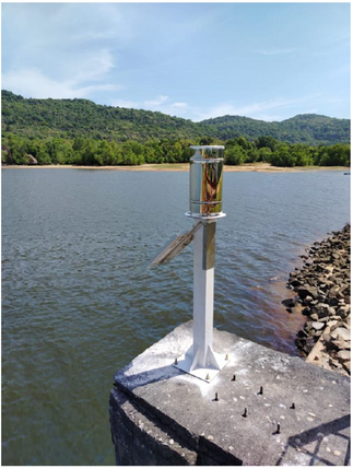 Water level gauge installation